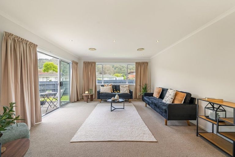 Photo of property in 2 Mitre Grove, Trentham, Upper Hutt, 5018