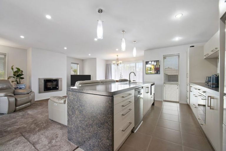 Photo of property in 33 Parklea Avenue, Halswell, Christchurch, 8025