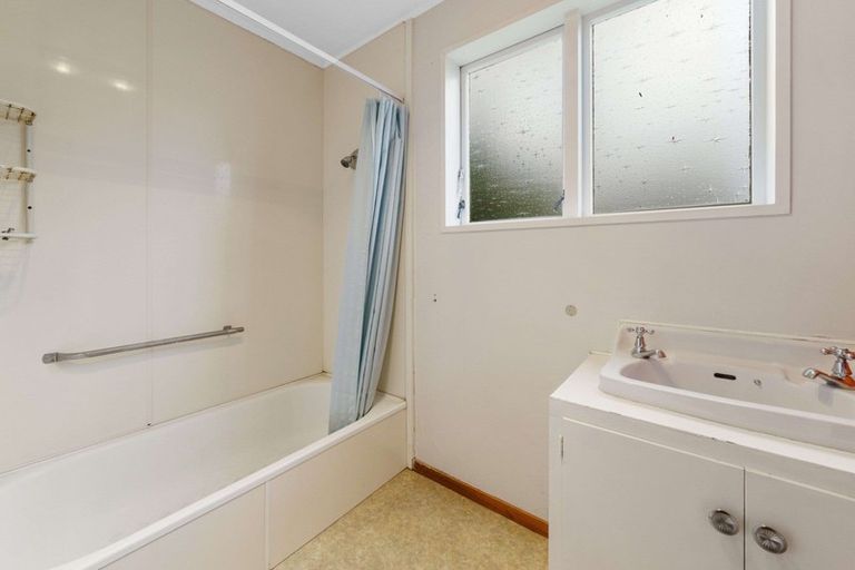 Photo of property in 35 Cologne Street, Martinborough, 5711