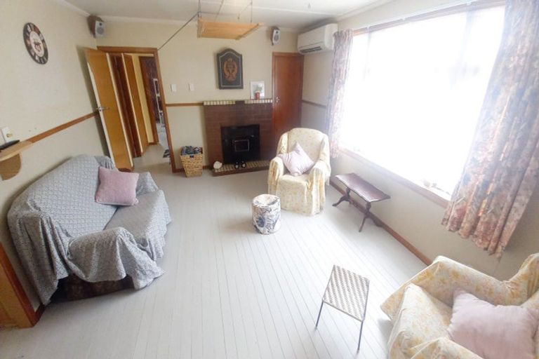 Photo of property in 17 Half Mile Road, Tuatapere, 9620