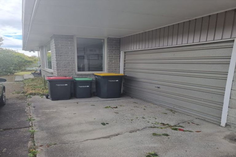 Photo of property in 2/266 Main North Road, Redwood, Christchurch, 8051