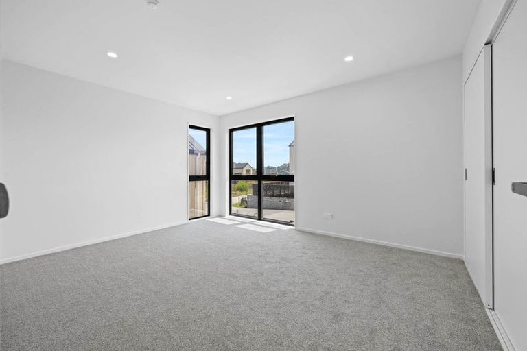 Photo of property in 183 Henwood Road, Westgate, Auckland, 0814