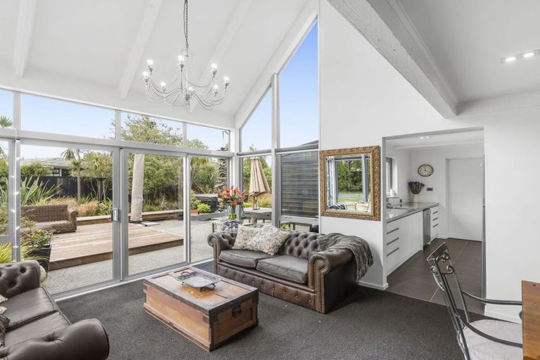 Photo of property in 44 Valecrest Avenue, Parklands, Christchurch, 8083