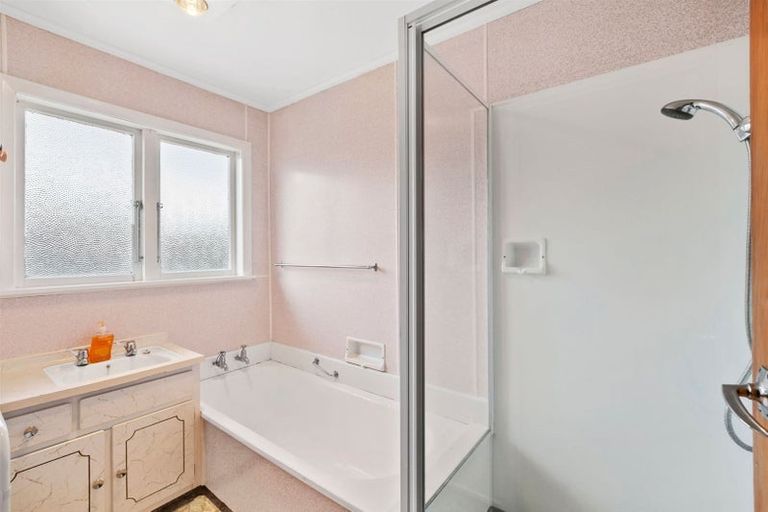 Photo of property in 8 Pembroke Street, Westown, New Plymouth, 4310