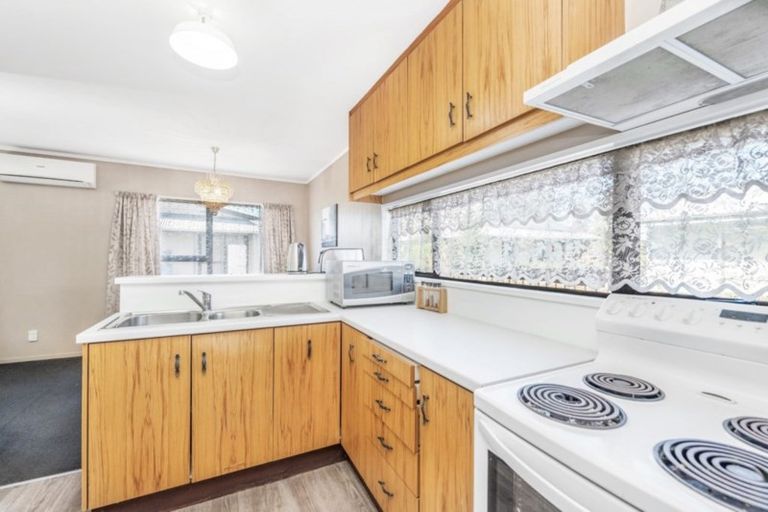 Photo of property in 76a Kahikatea Drive, Melville, Hamilton, 3206