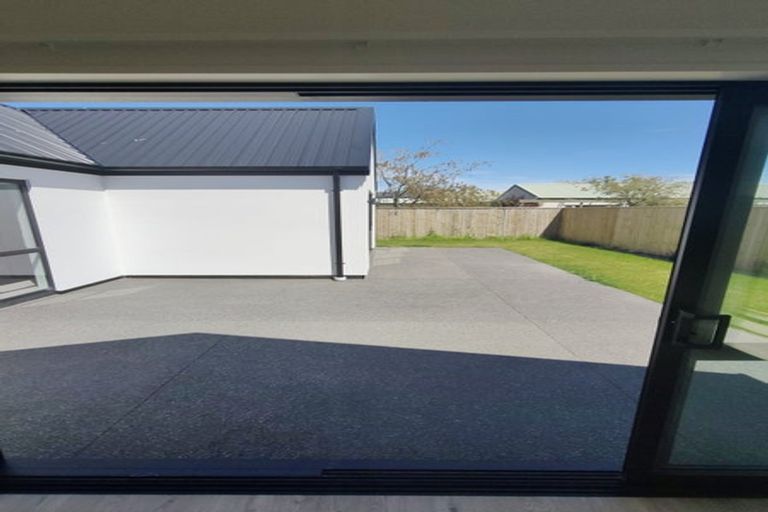 Photo of property in 21 Dray Place, Halswell, Christchurch, 8025