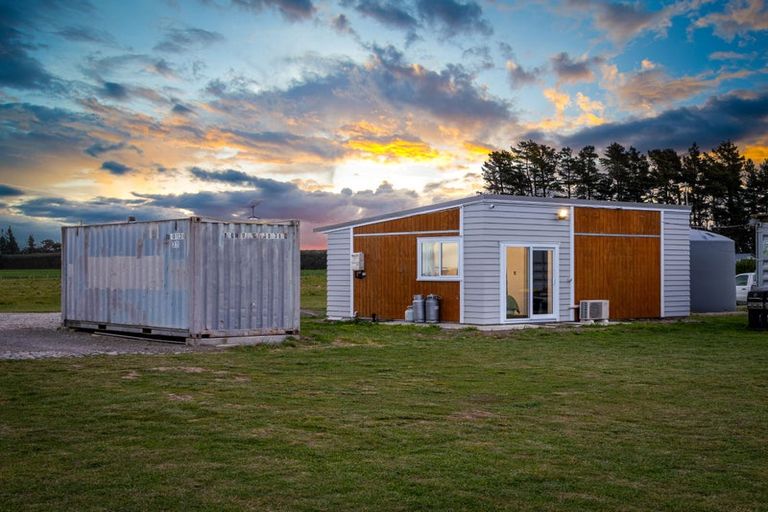 Photo of property in 1260 Thongcaster Road, Burnt Hill, 7495