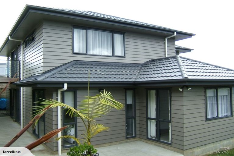 Photo of property in 71b Buscomb Avenue, Henderson, Auckland, 0610