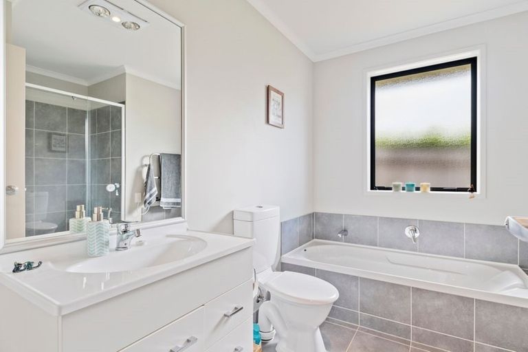 Photo of property in 26 Tokerau Crescent, Pukekohe, 2120