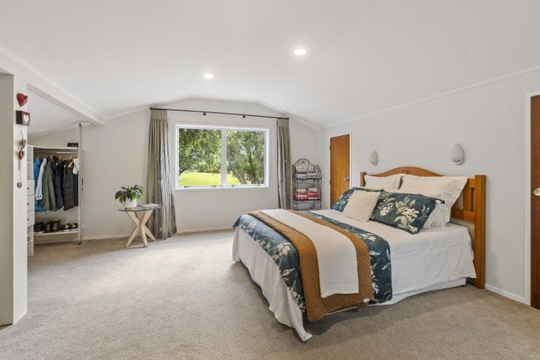 Photo of property in 28 Himalaya Drive, Half Moon Bay, Auckland, 2012