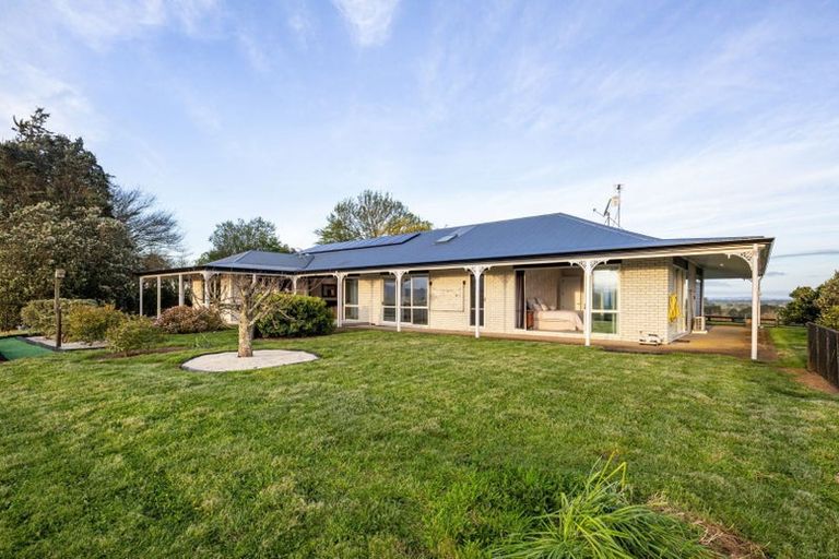 Photo of property in 300 Grove Road, Te Pahu, Hamilton, 3285