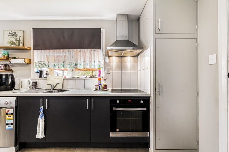 Photo of property in 11 Mattingley Street, Aranui, Christchurch, 8061