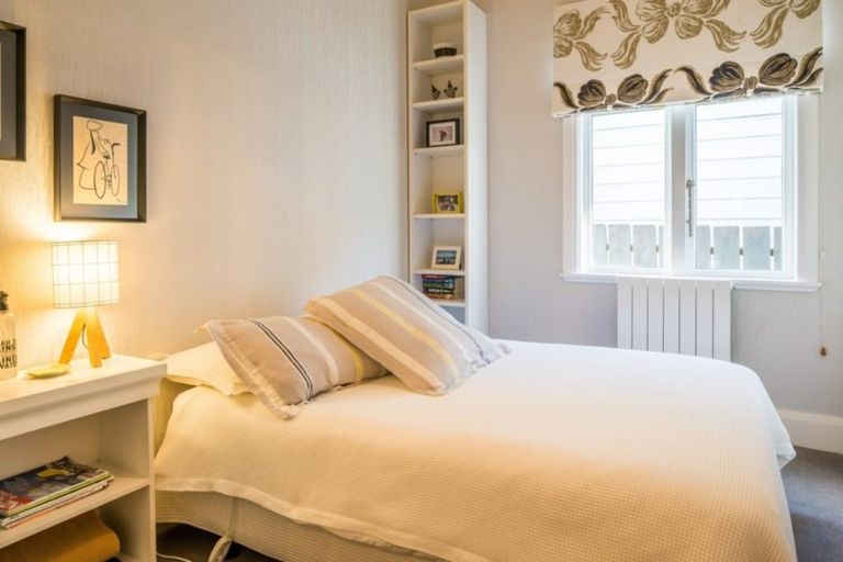 Photo of property in 82 Brougham Street, Mount Victoria, Wellington, 6011