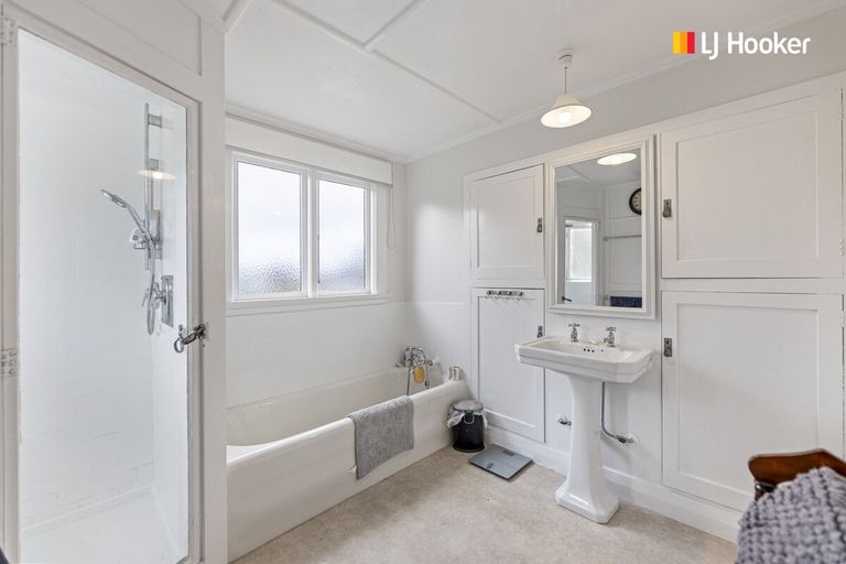 Photo of property in 504 Queens Drive, Dunedin Central, Dunedin, 9016