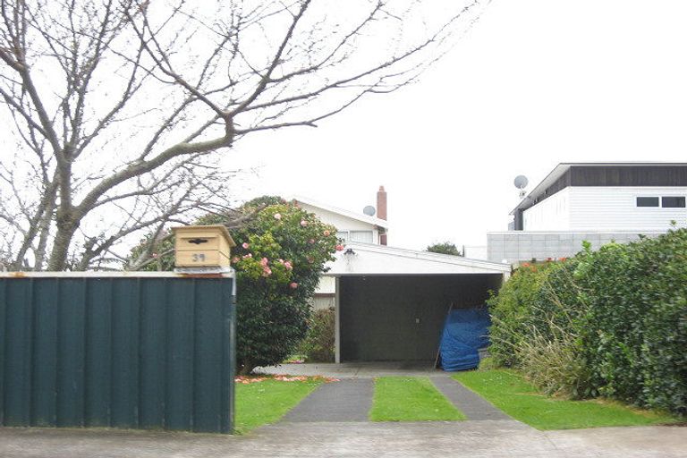 Photo of property in 39 Jans Terrace, Oakura, 4314