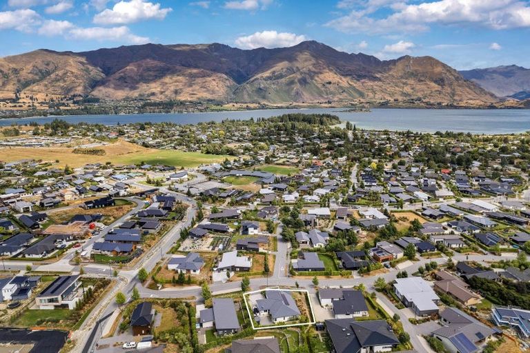 Photo of property in Kamahi Street, Wanaka, 9305