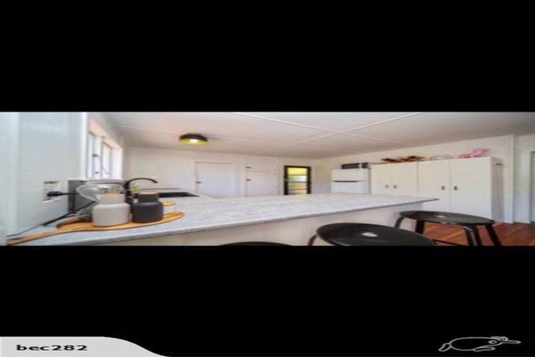 Photo of property in 117f Seaview Road, Westown, New Plymouth, 4310