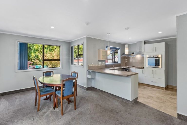 Photo of property in 19 Sunshine Avenue, Paraparaumu, 5032