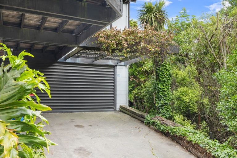 Photo of property in 2 Bengal Drive, Cashmere, Christchurch, 8022