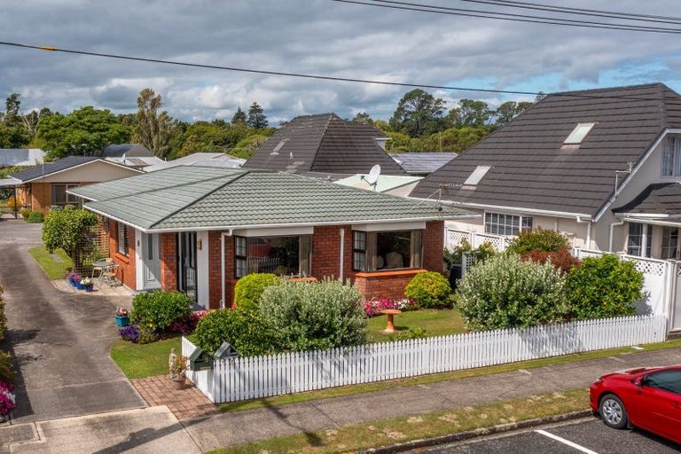 Photo of property in 9 Norman Street, Lower Vogeltown, New Plymouth, 4310