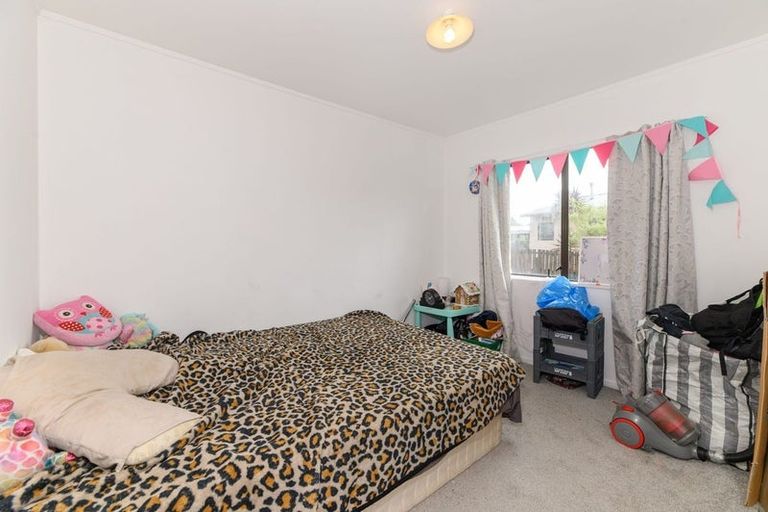 Photo of property in 1/44 Shifnal Drive, Randwick Park, Auckland, 2105