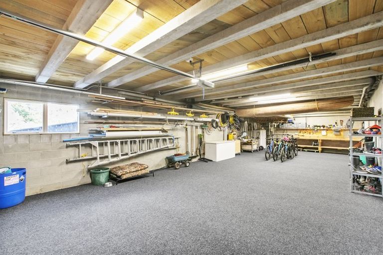 Photo of property in 31 Stillwater Crescent, Stillwater, Silverdale, 0993