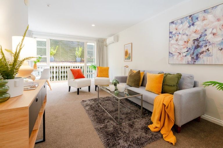 Photo of property in 12b Glenmore Street, Thorndon, Wellington, 6011