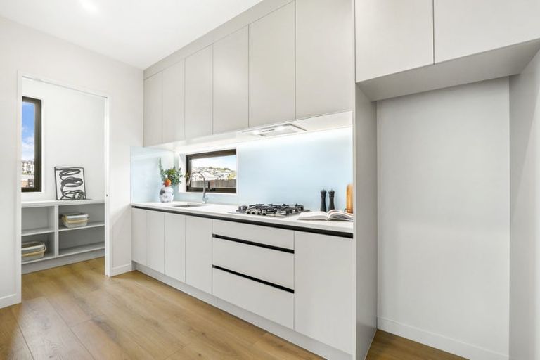 Photo of property in 29 Streamview Way, Long Bay, Auckland, 0630