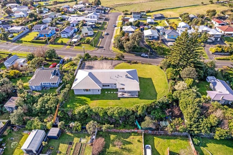 Photo of property in 153 Cornfoot Street, Castlecliff, Whanganui, 4501