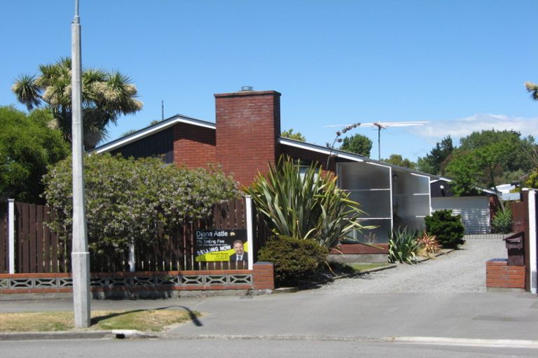 Photo of property in 7 Elder Place, Parklands, Christchurch, 8083