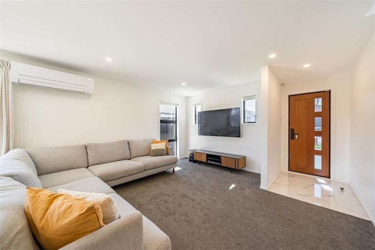 Photo of property in 3 Dahl Drive, Wallaceville, Upper Hutt, 5018