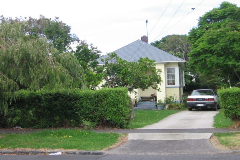 Photo of property in 52 Lambeth Road, Mount Eden, Auckland, 1041