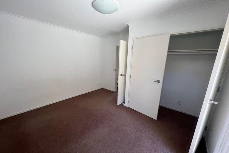 Photo of property in 19a Sunnyside Road, Sunnyvale, Auckland, 0612