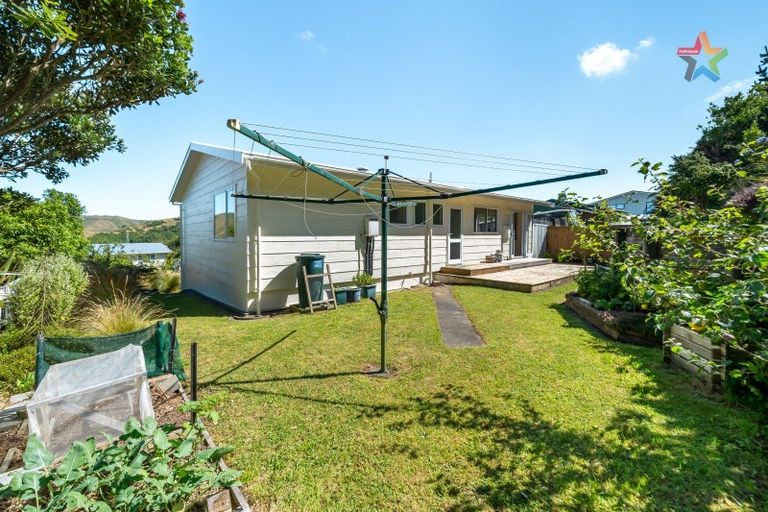 Photo of property in 4 Tarras Grove, Kelson, Lower Hutt, 5010