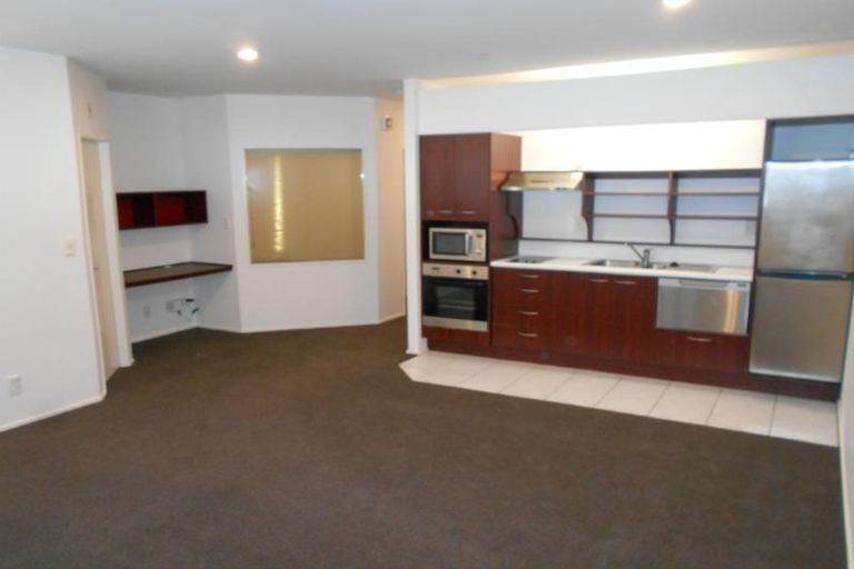 Photo of property in St Peters Apartments, 2c/192 Willis Street, Te Aro, Wellington, 6011