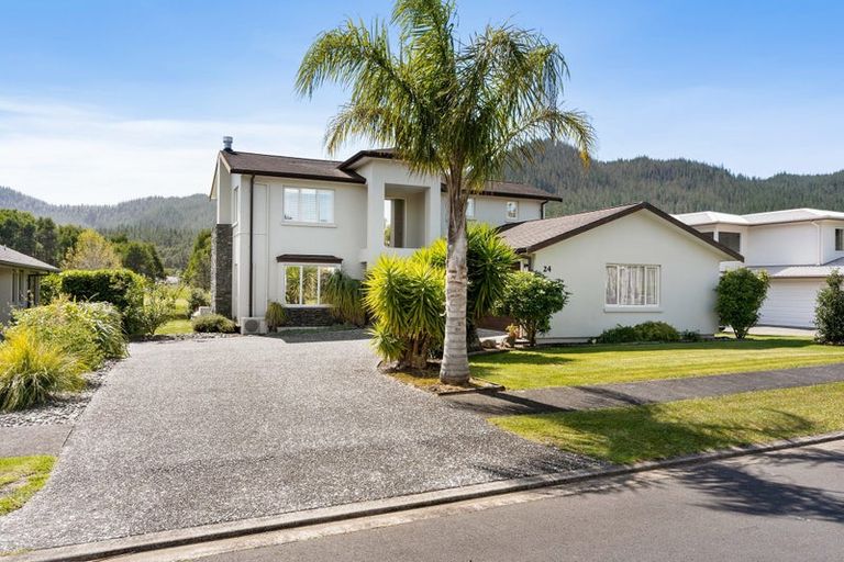 Photo of property in 24 Saint Andrews Drive, Pauanui, Hikuai, 3579