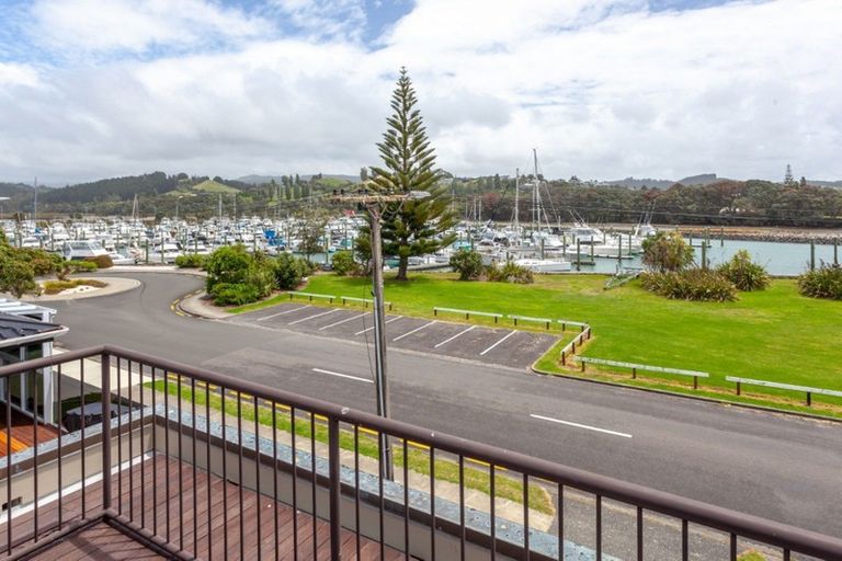 Photo of property in 613c Beach Road, Whangamata, 3620