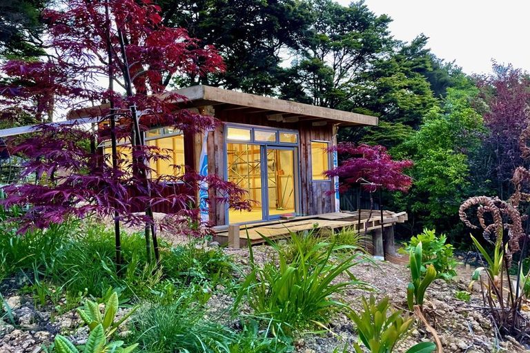 Photo of property in 84 Heretaunga Square, Silverstream, Upper Hutt, 5019