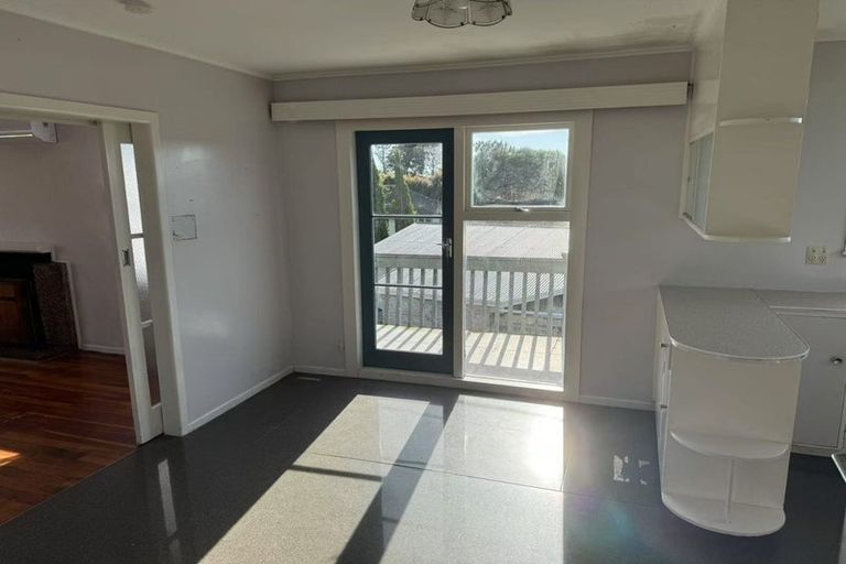 Photo of property in 41 Birkdale Road, Birkdale, Auckland, 0626