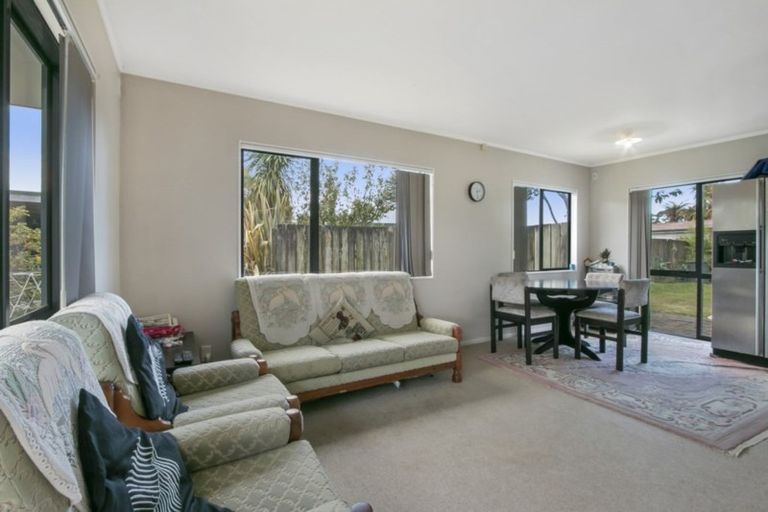 Photo of property in 4 Katterns Street, Katikati, 3129
