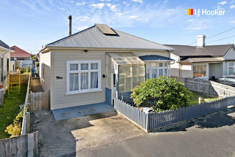 Photo of property in 25 Calder Street, Saint Kilda, Dunedin, 9012
