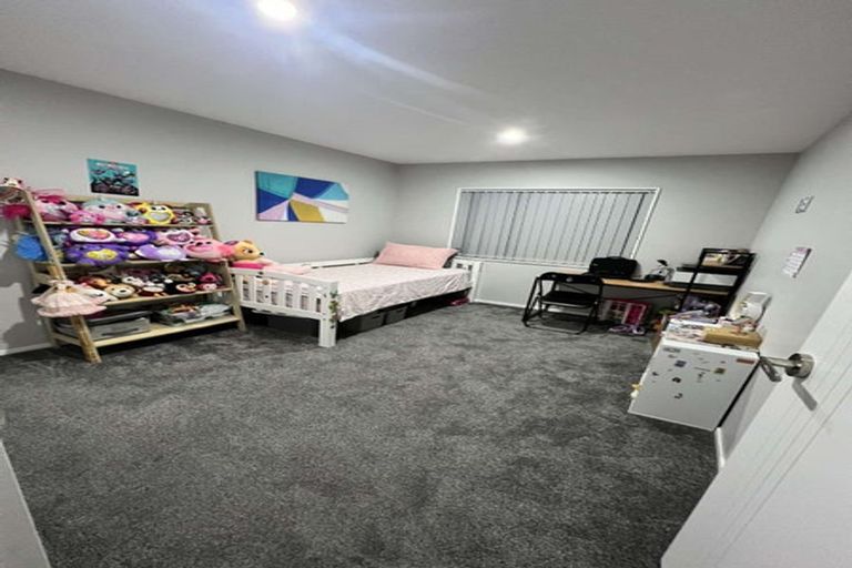 Photo of property in 73 Marendellas Drive, Bucklands Beach, Auckland, 2014