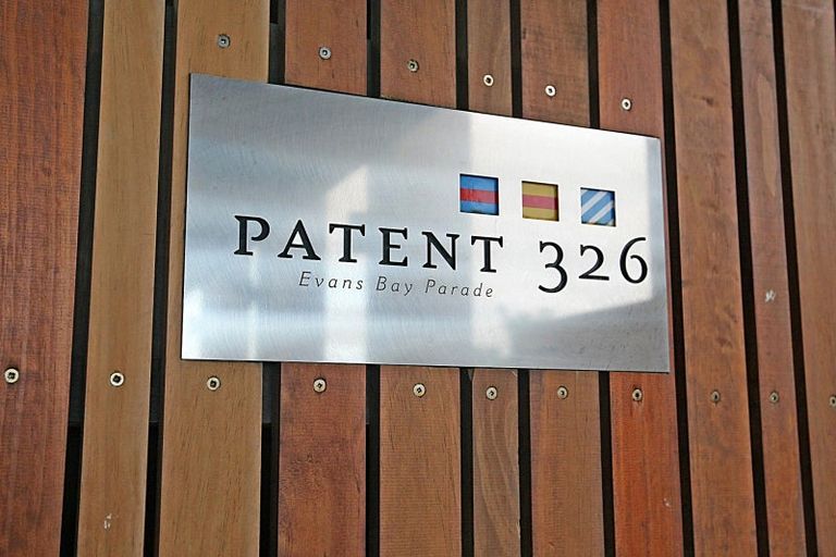 Photo of property in Patent 326 Apartments, 504s/326 Evans Bay Parade, Hataitai, Wellington, 6021