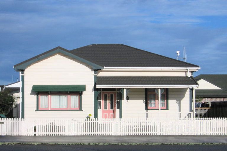 Photo of property in 130 Albert Street, Terrace End, Palmerston North, 4410