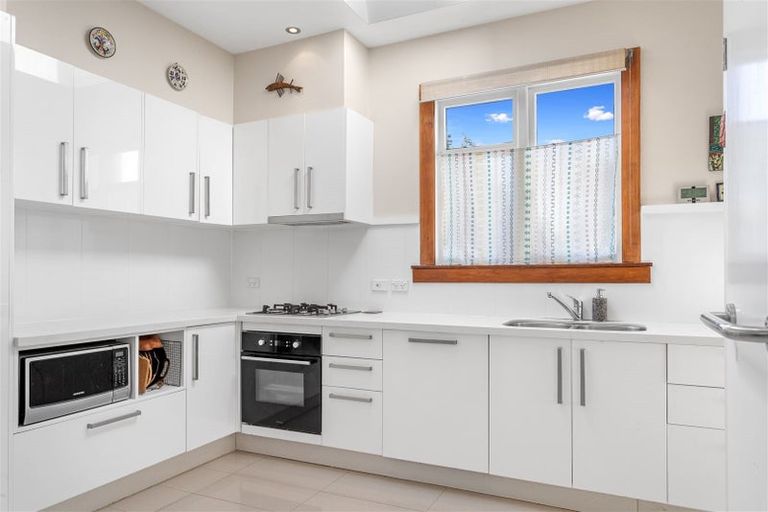 Photo of property in 24 Swanns Road, Richmond, Christchurch, 8013