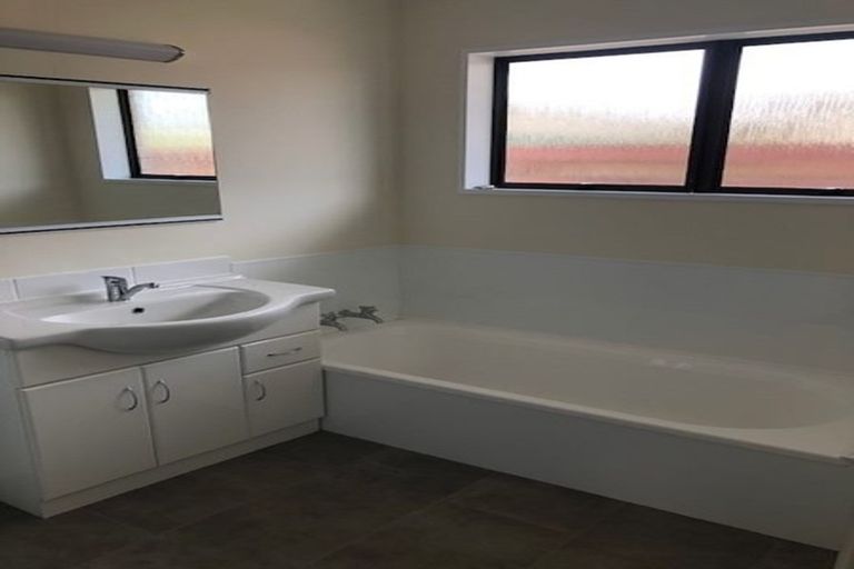 Photo of property in 63a Pemberton Crescent, Greerton, Tauranga, 3112