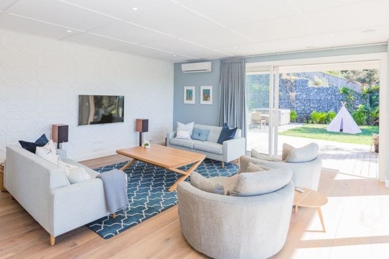 Photo of property in 31 Brick Bay Drive, Sandspit, Warkworth, 0982