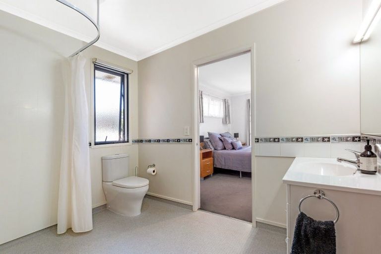 Photo of property in 18 Leon Street, Riverdale, Gisborne, 4010