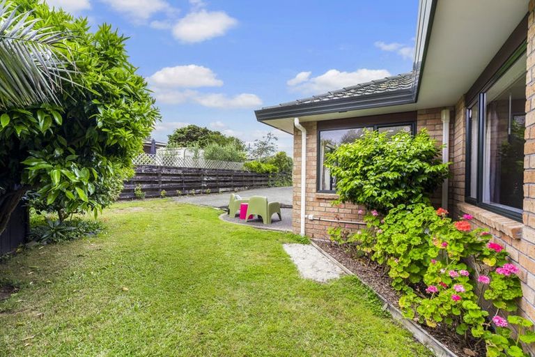 Photo of property in 32a Pine Road, Orewa, 0931