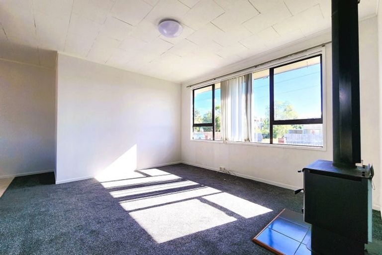 Photo of property in 109 Rathgar Road, Henderson, Auckland, 0610